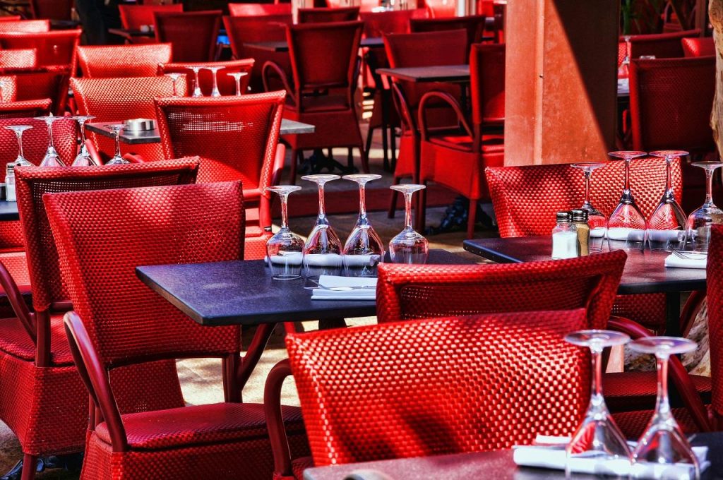 Gastronomische pracht van Roermond met traditionele Limburgse keuken en internationale restaurants aan de Maas