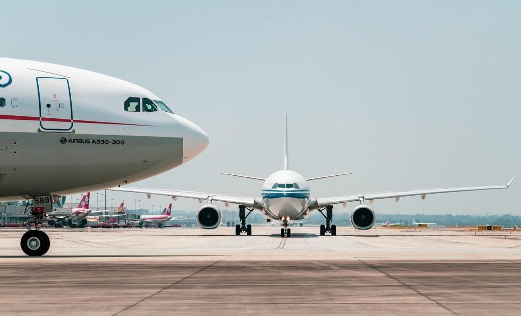 Businessclass vliegen naar het stijlvolle Ibiza met ruime zetels, gastronomisch aanbod en persoonlijke service van ASL Fly Ex